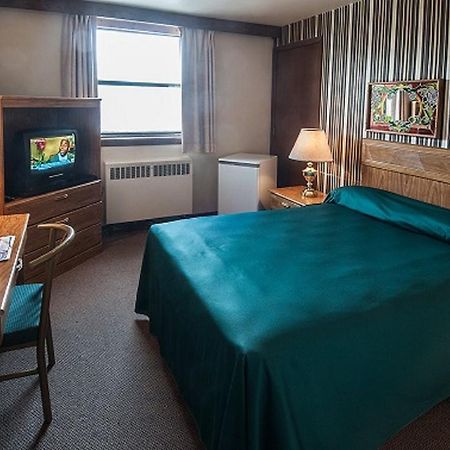 Curtis Gordon Motor Hotel Winnipeg Room photo